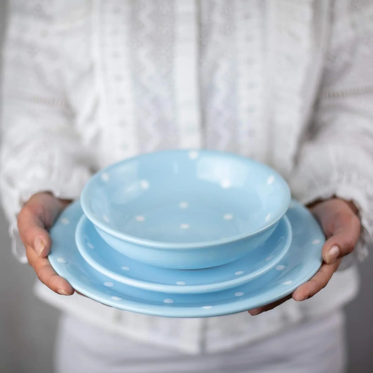 Hignconcerned Polka Dot Ceramic Dinnerware Set for 4
