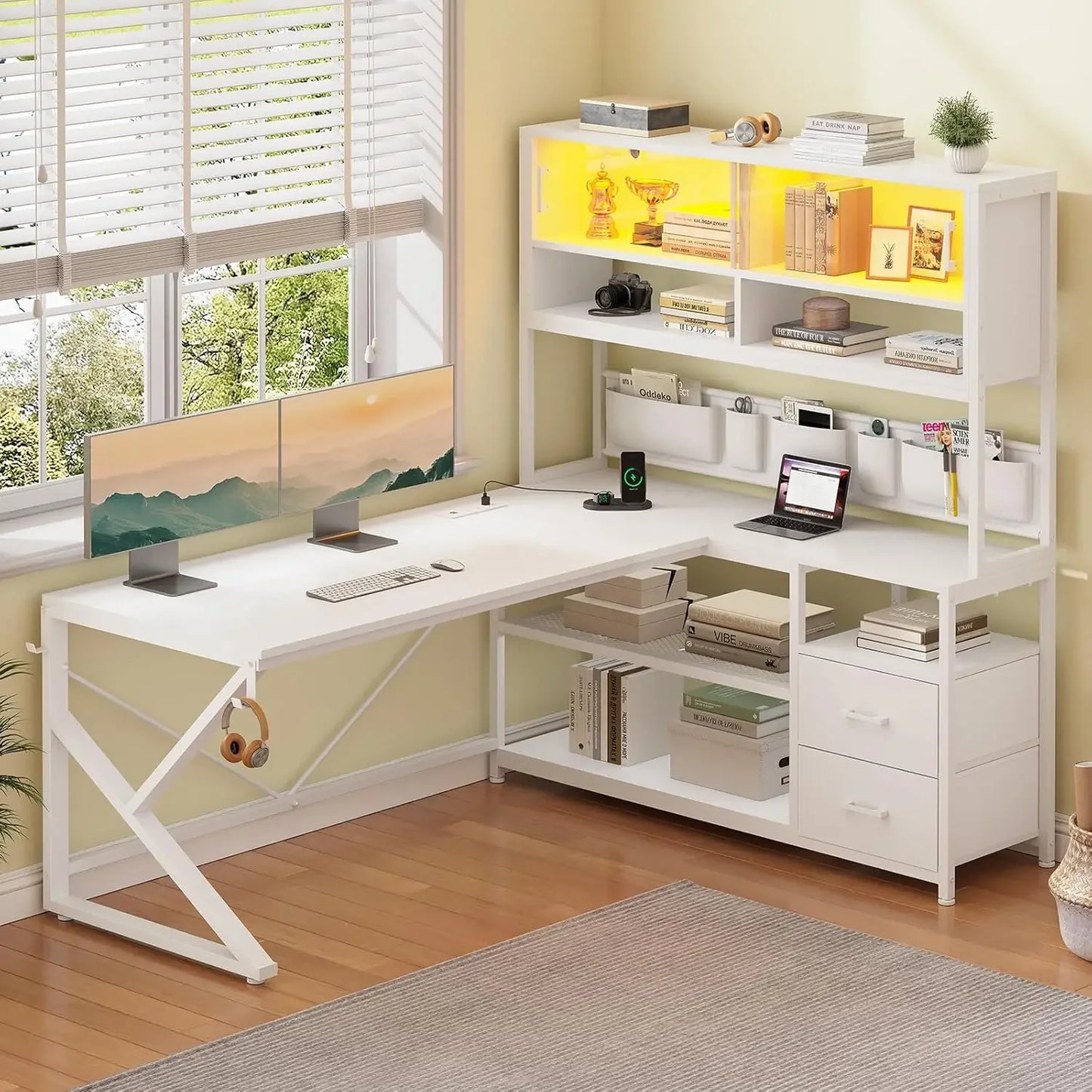 General Use L Shaped Gaming Desk With LED And Bookshelf