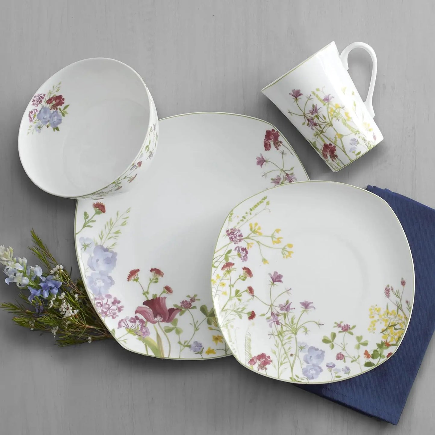 LIEI Wildflower Garden 16-Piece Dinnerware Set Service for 4