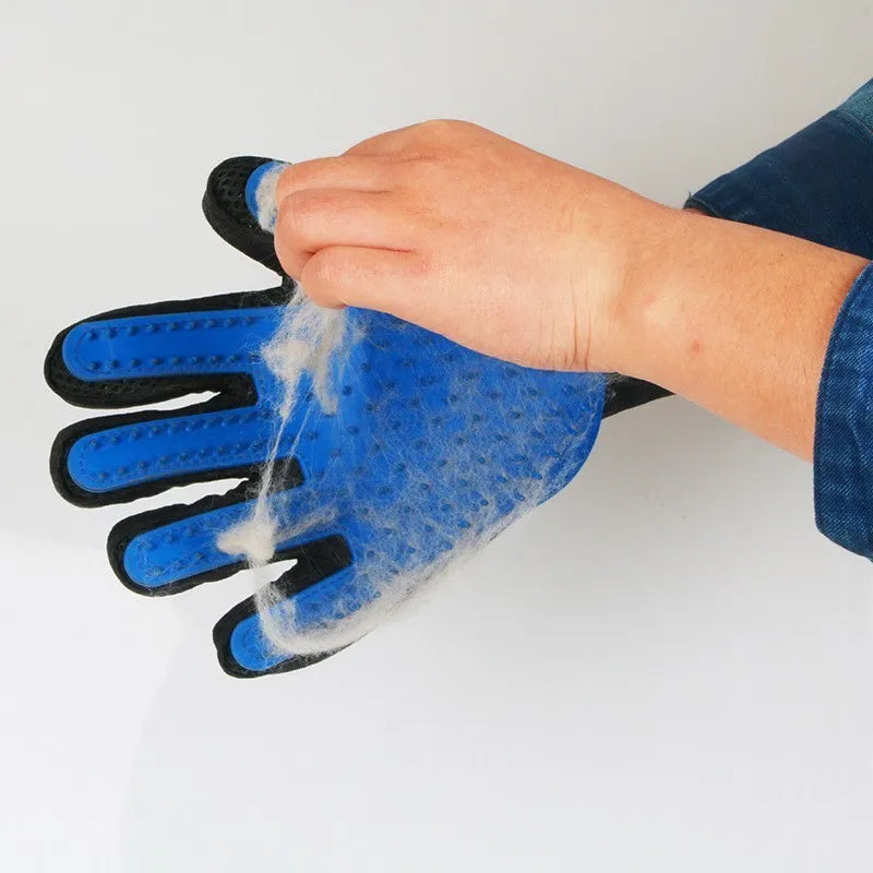 YTYINCN Pet Grooming Glove for Cats and Dogs Silicone Deshedding