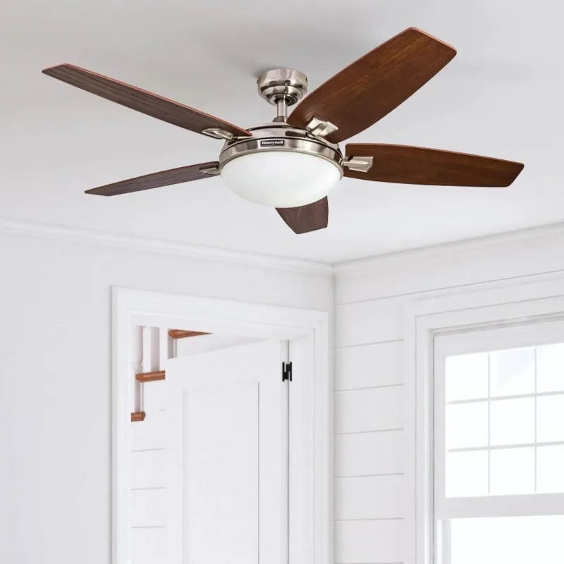 High Concerned Contemporary Ceiling Fan With LED Light Remote Control