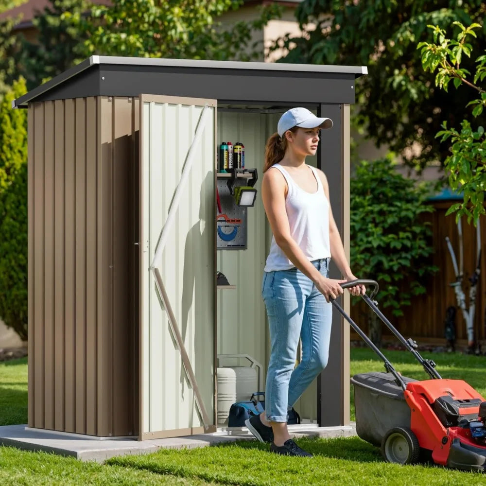 Outdoor Lockable Metal Storage Shed Anti Corrosion Waterproof