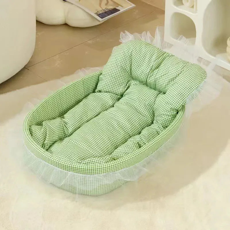 Cute Lace Trimmed Pet Princess Bed For Small Dogs Cats