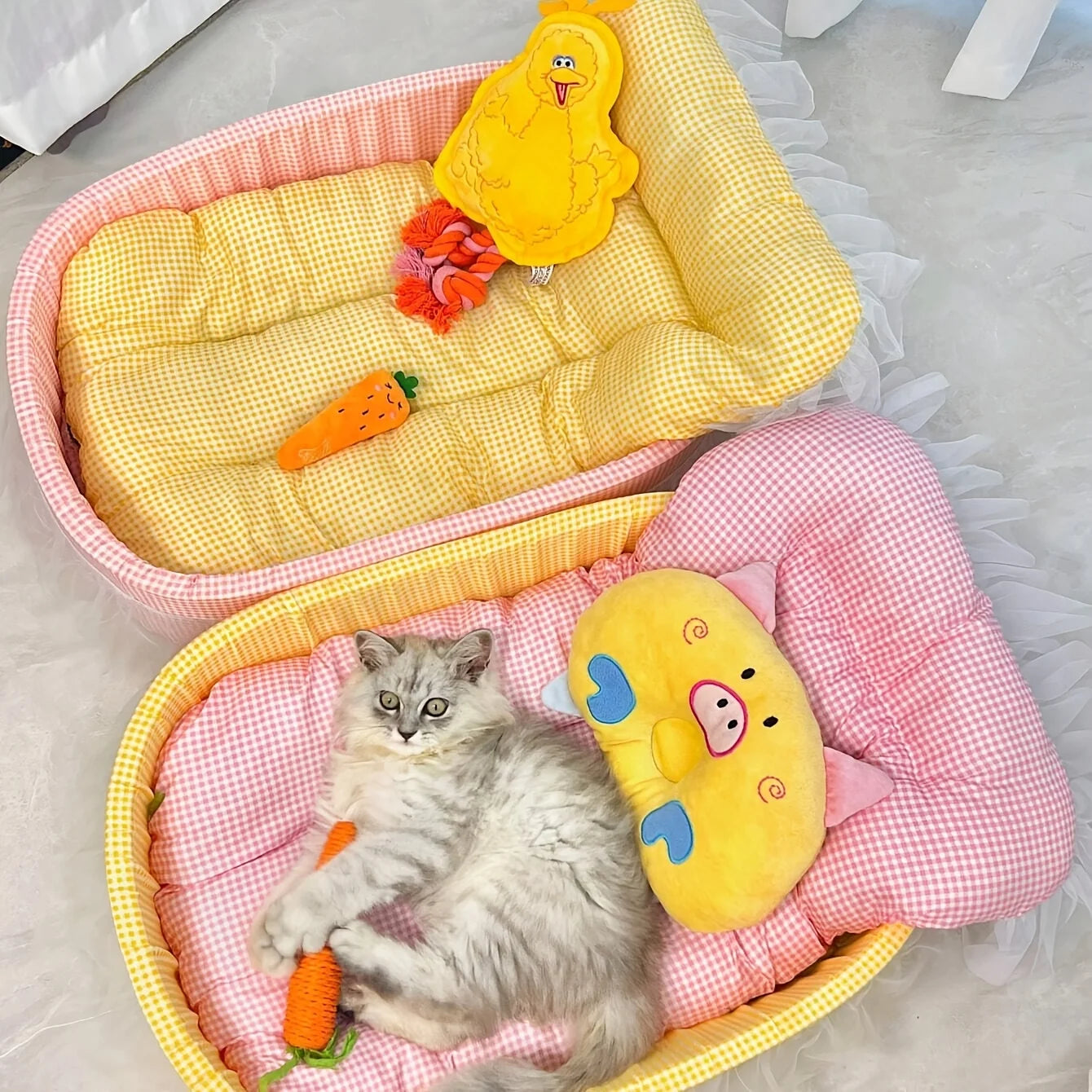 Cute Lace Trimmed Pet Princess Bed For Small Dogs Cats